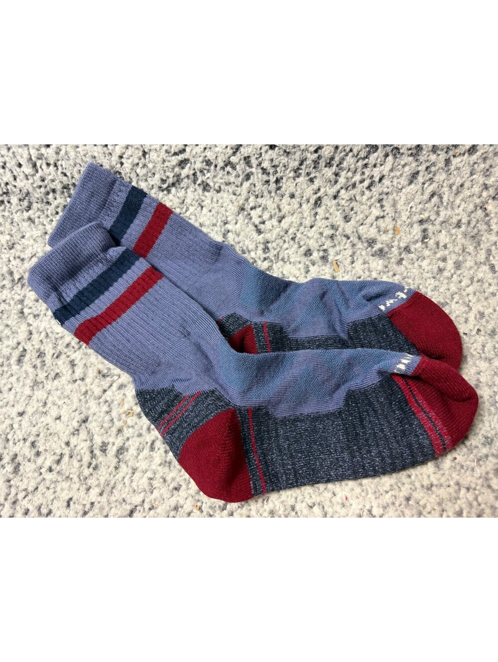 Smartwool Womens Hike Crew Socks Medium M Blue Red Merino Wool Hiking NWOT